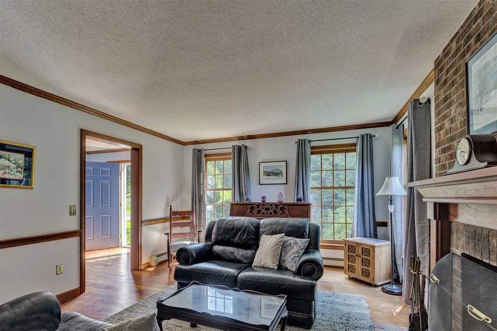 226 Quail Run New London NH 03257