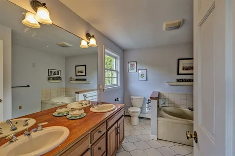 226 Quail Run New London NH 03257