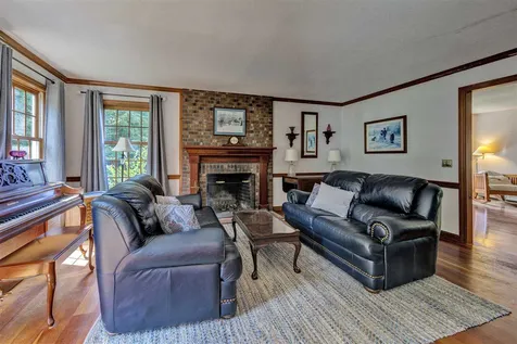 226 Quail Run New London NH 03257