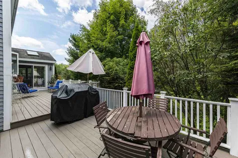 226 Quail Run New London NH 03257