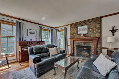 226 Quail Run New London NH 03257