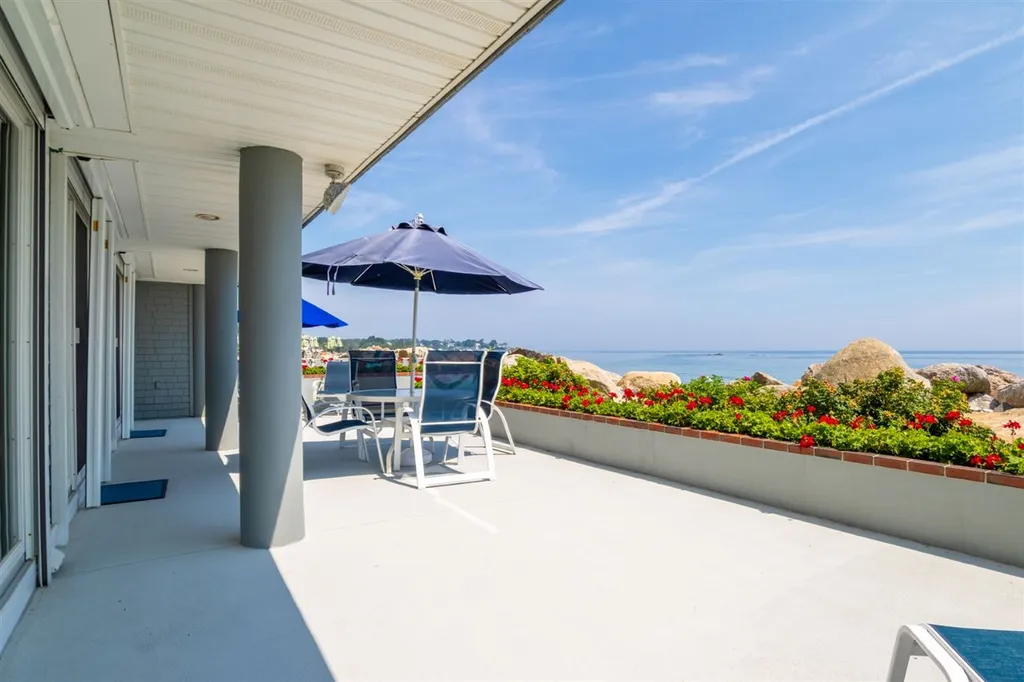 1044 Ocean Boulevard Hampton NH 03842