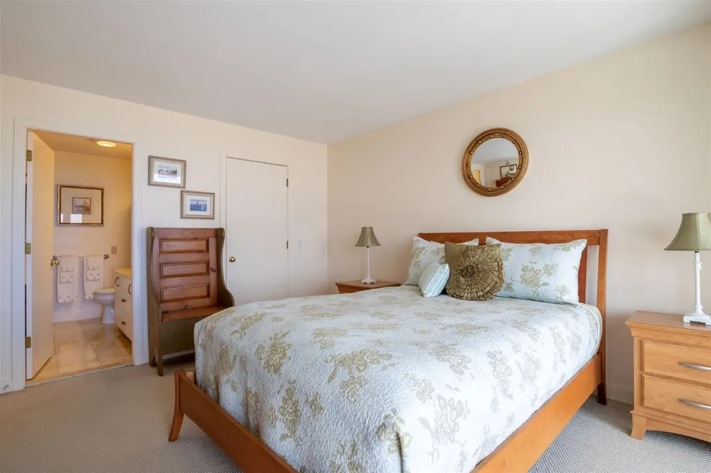 1044 Ocean Boulevard Hampton NH 03842