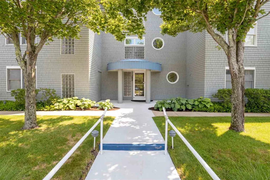 1044 Ocean Boulevard Hampton NH 03842