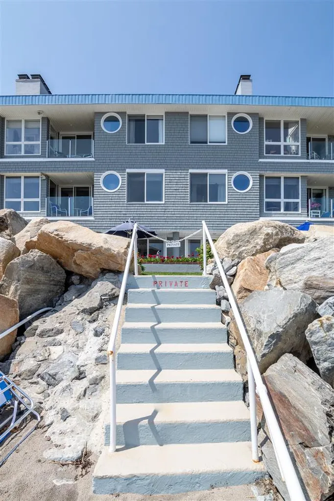 1044 Ocean Boulevard Hampton NH 03842