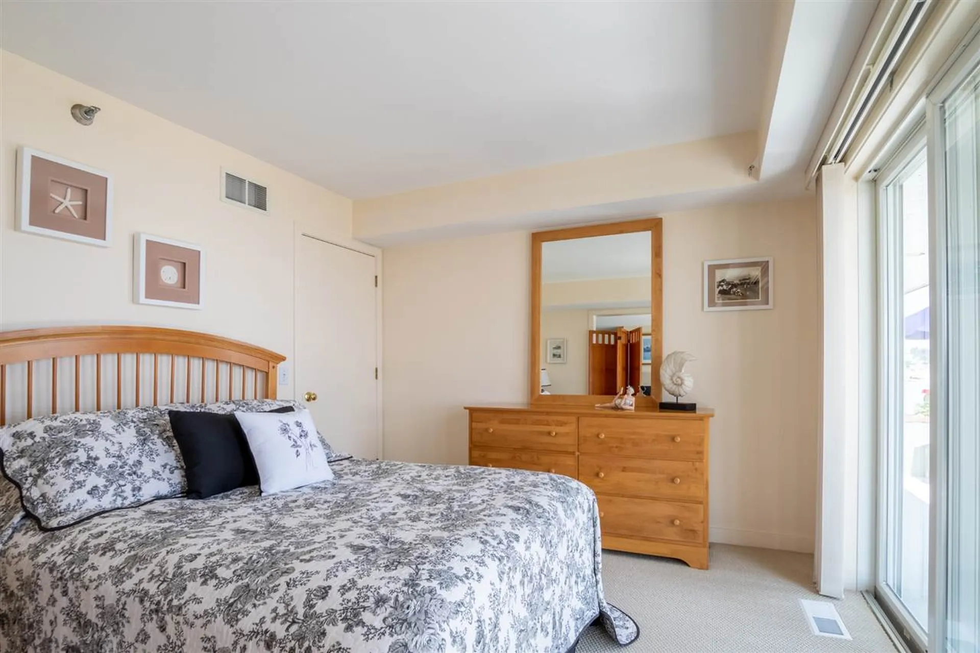 1044 Ocean Boulevard Hampton NH 03842