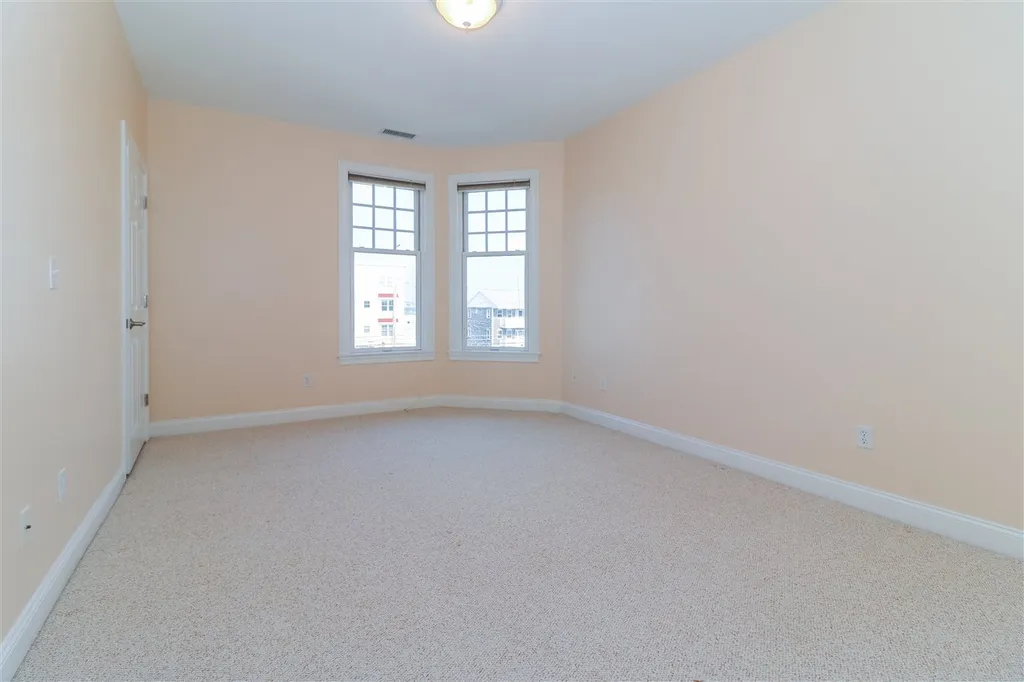 22 K Street Hampton NH 03842