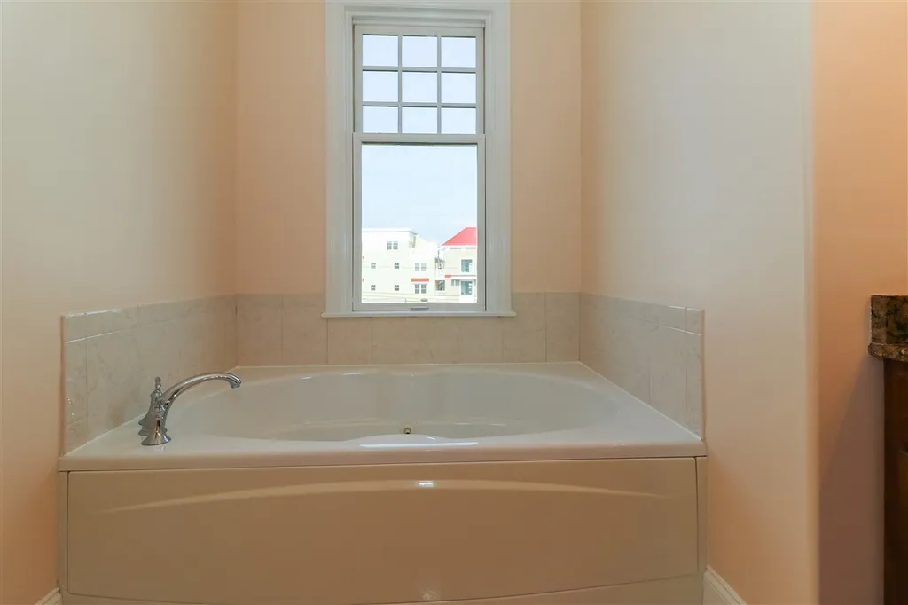 22 K Street Hampton NH 03842
