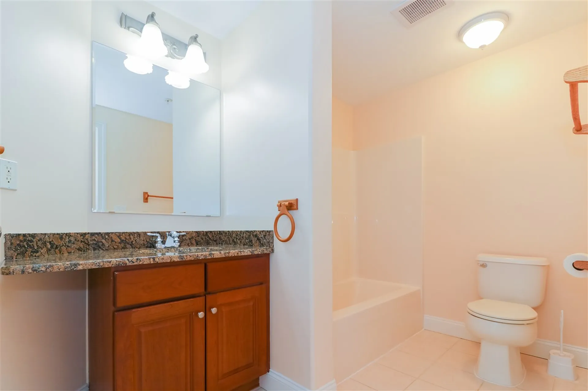 22 K Street Hampton NH 03842