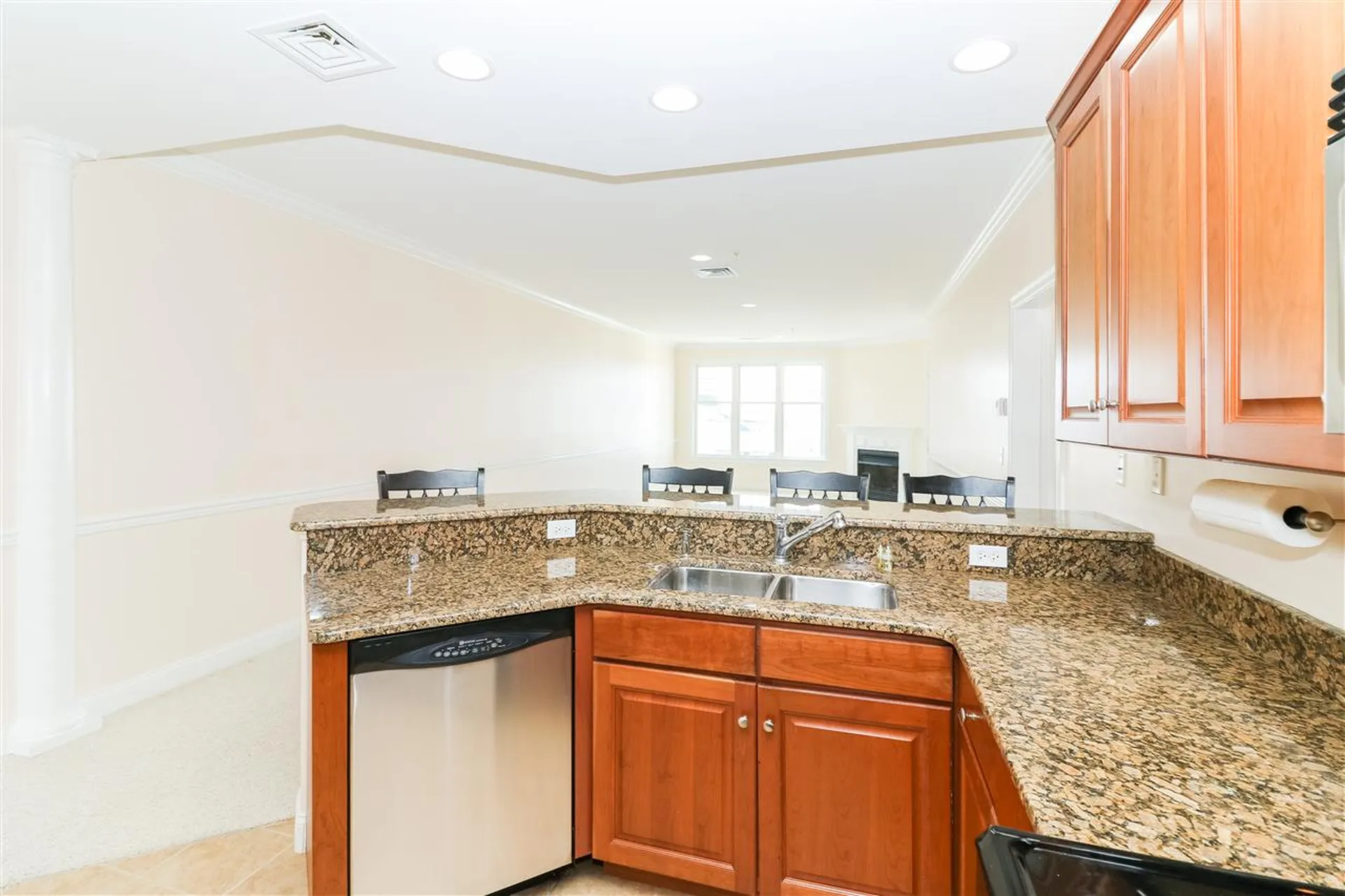 22 K Street Hampton NH 03842