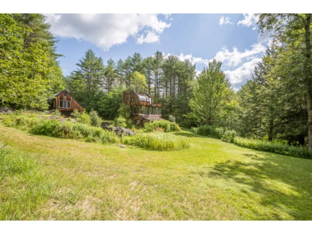 1699 Vt Route 132 Sharon VT 05065