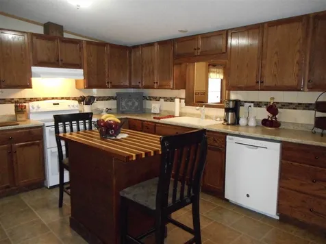 41 Anair Drive Hardwick VT 05843