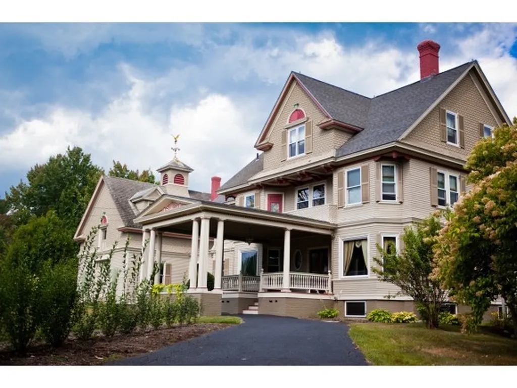 21 Charlestown Road Claremont NH 03743