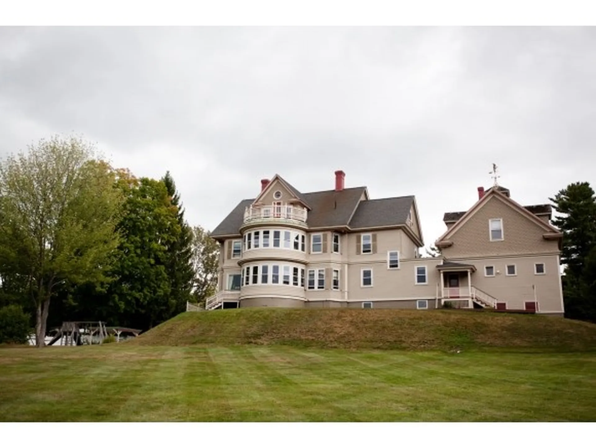 21 Charlestown Road Claremont NH 03743