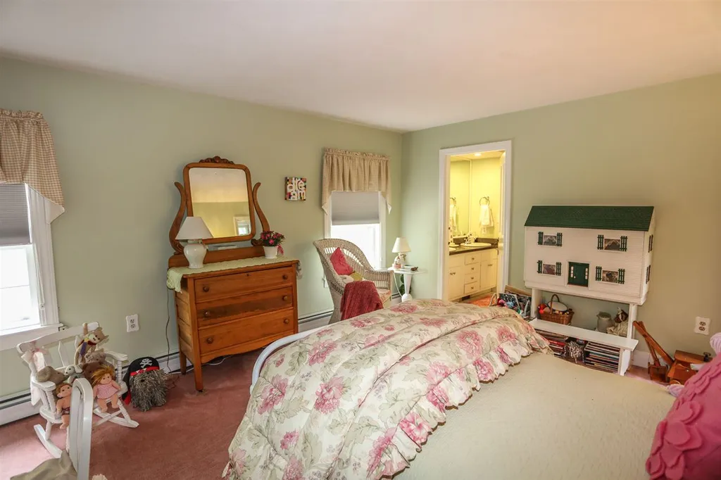 70 Tenney Hill Road Dunbarton NH 03046
