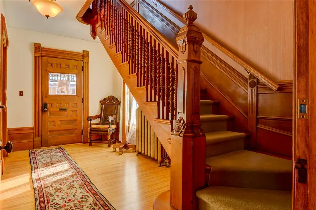 120 Cottage Street Littleton NH 03561
