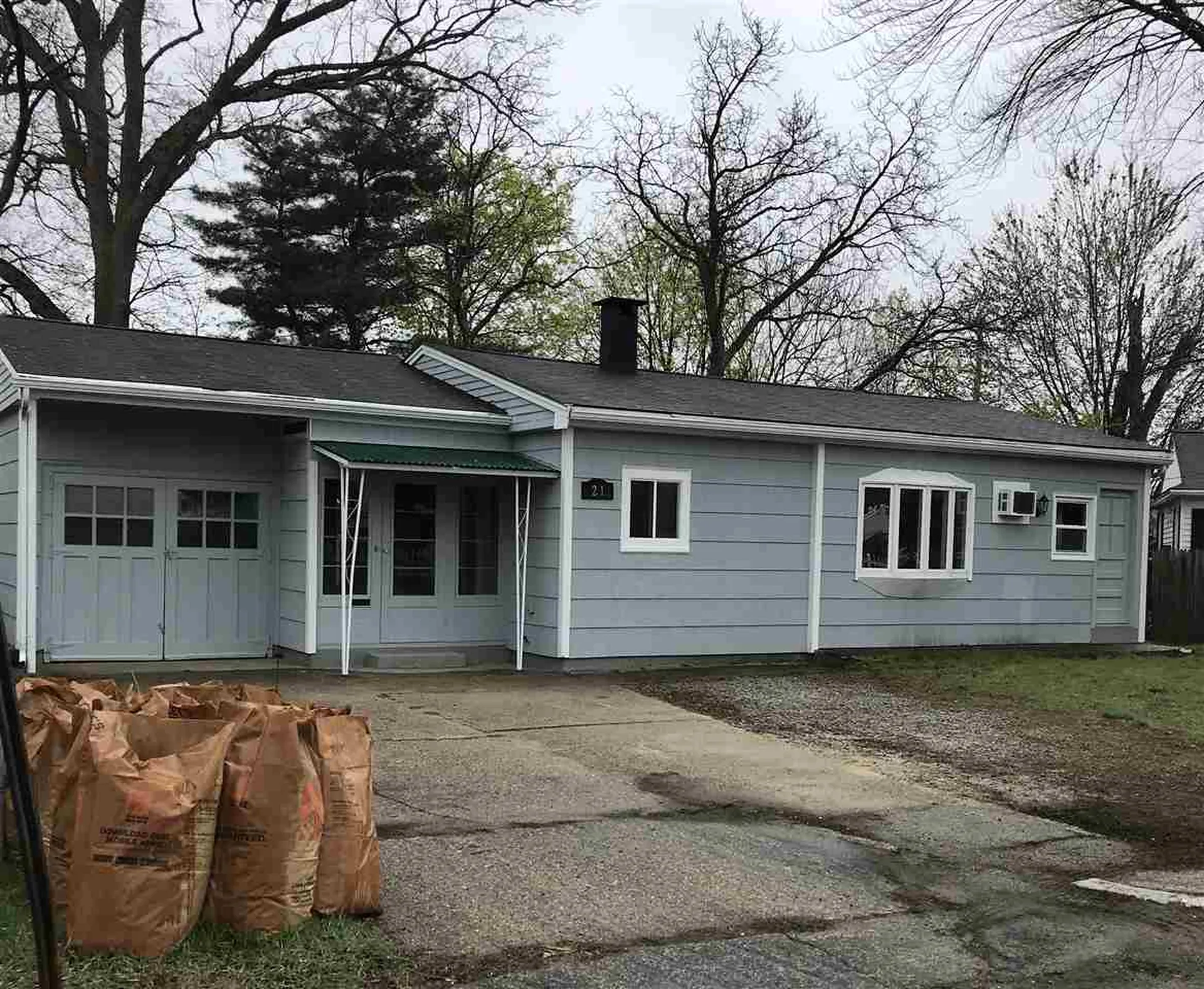 21 Seames Drive Manchester NH 03103