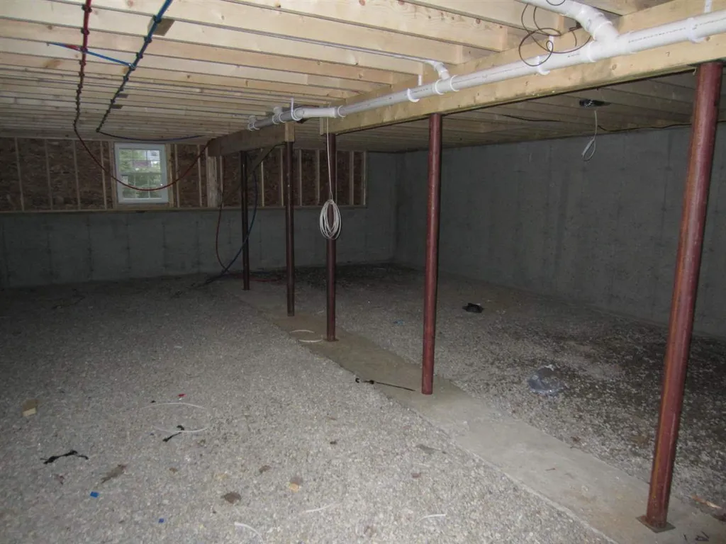 44 Memory Lane Loudon NH 03307