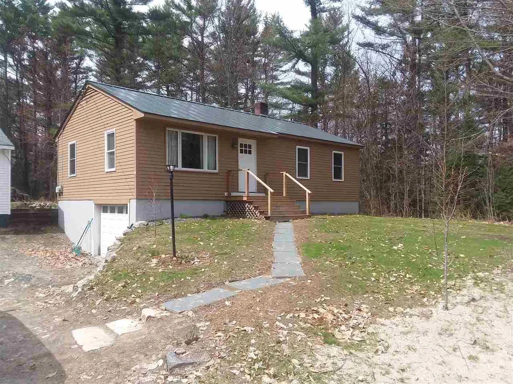 528 County Road New London NH 03257