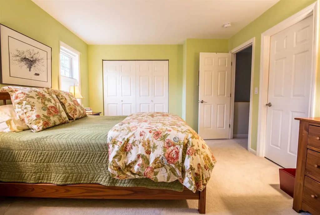 148 Hayes Avenue South Burlington VT 05403