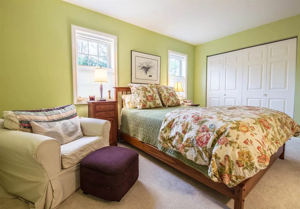 148 Hayes Avenue South Burlington VT 05403