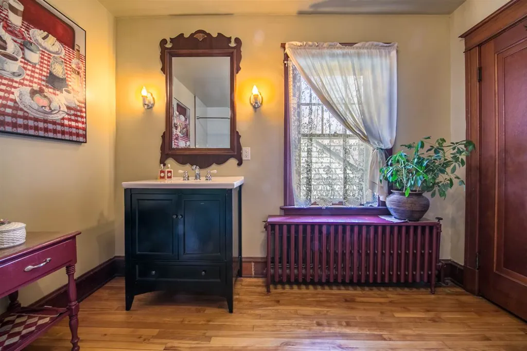 352 South Winooski Avenue Burlington VT 05401