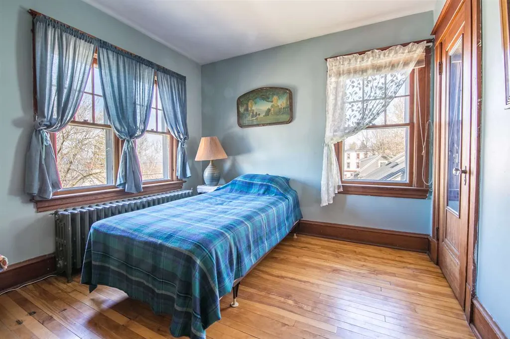 352 South Winooski Avenue Burlington VT 05401