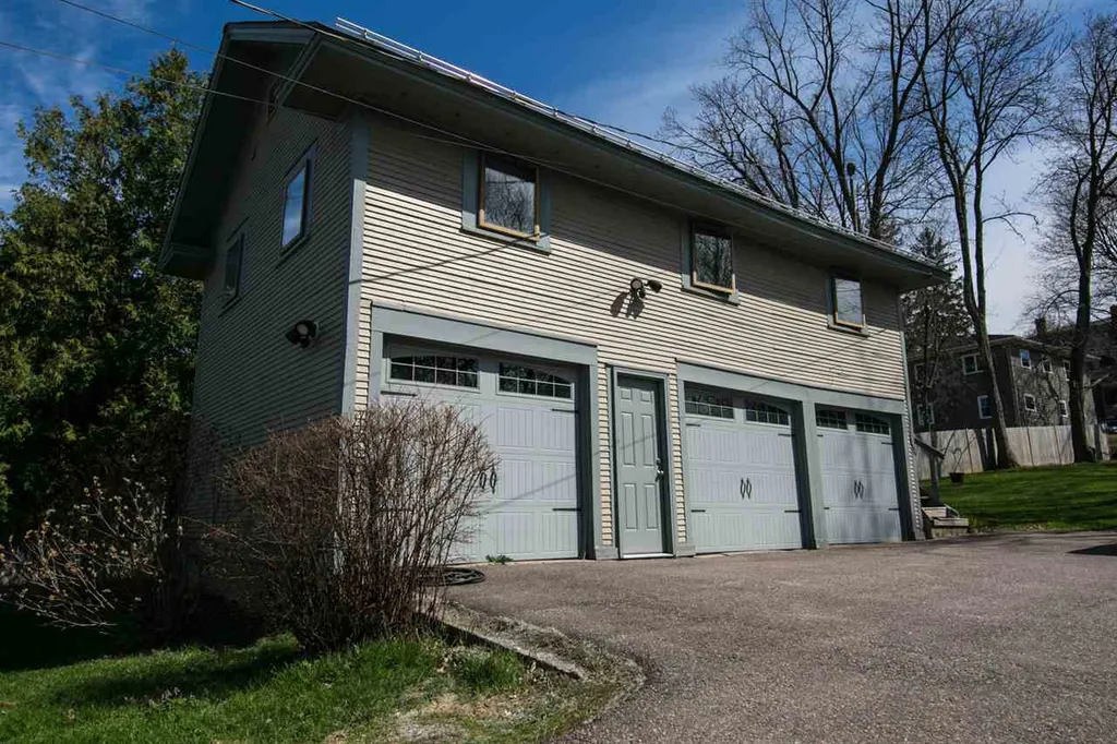 352 South Winooski Avenue Burlington VT 05401