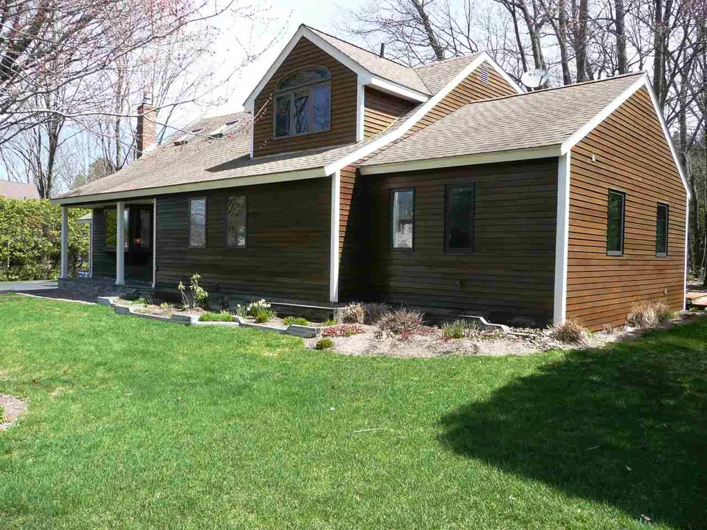 35 Conquest Circle Colchester VT 05446
