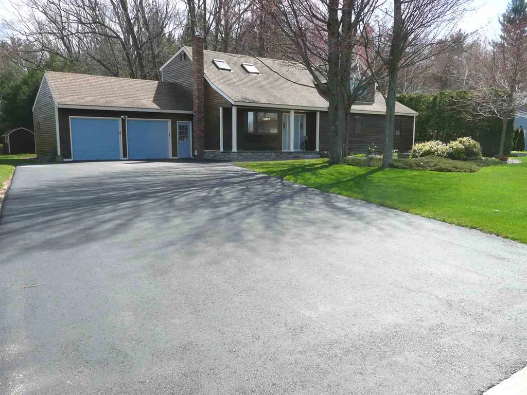 35 Conquest Circle Colchester VT 05446