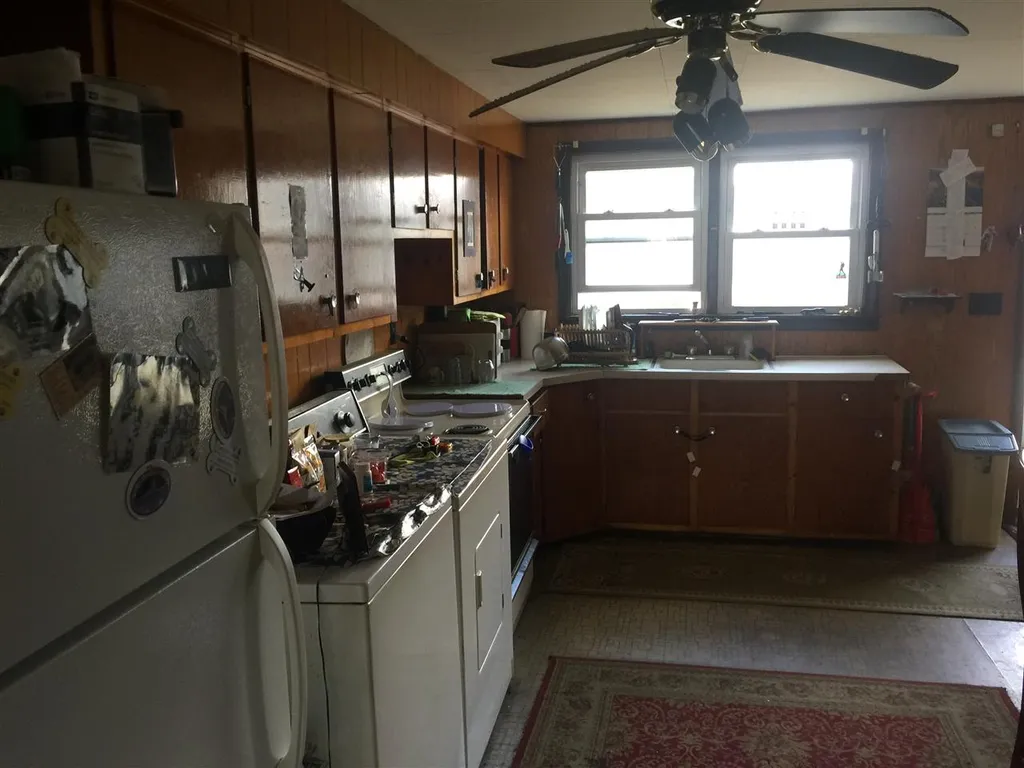 127 Main Street Colebrook NH 03576