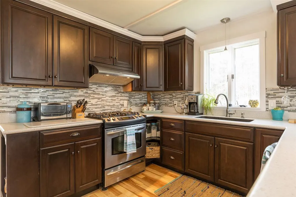 252 Exeter Road Hampton Falls NH 03844