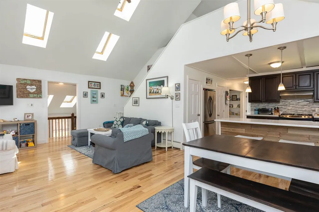 252 Exeter Road Hampton Falls NH 03844