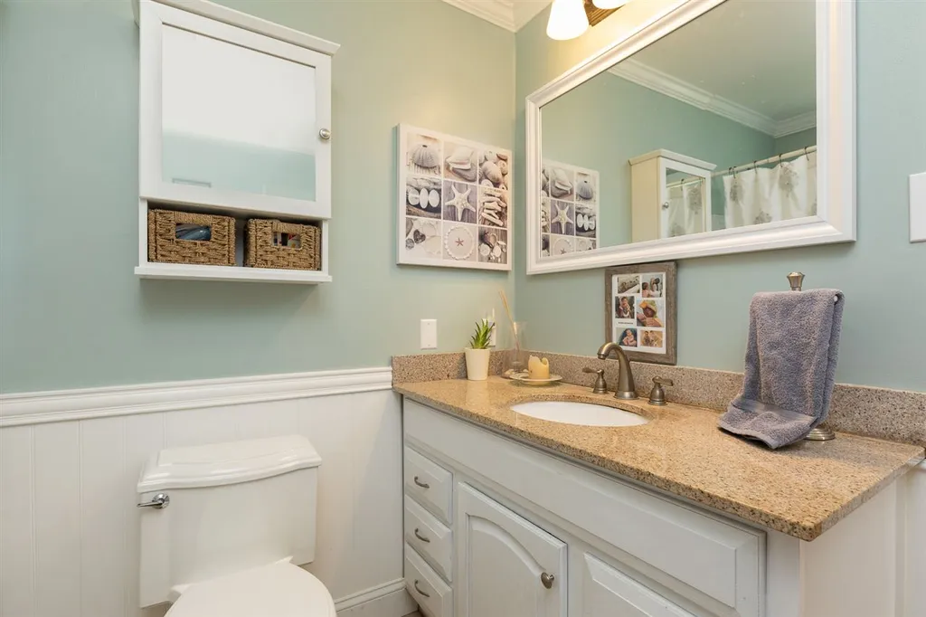252 Exeter Road Hampton Falls NH 03844