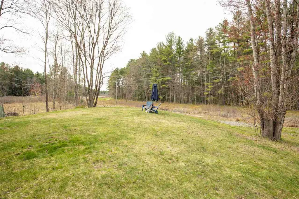 252 Exeter Road Hampton Falls NH 03844