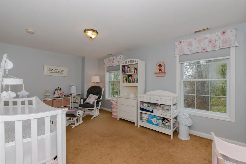 6 Pearson Way Epping NH 03042