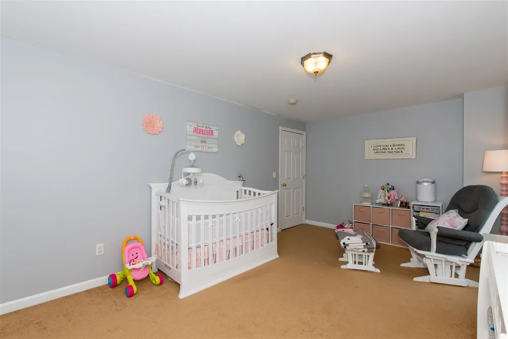 6 Pearson Way Epping NH 03042