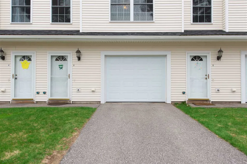6 Pearson Way Epping NH 03042