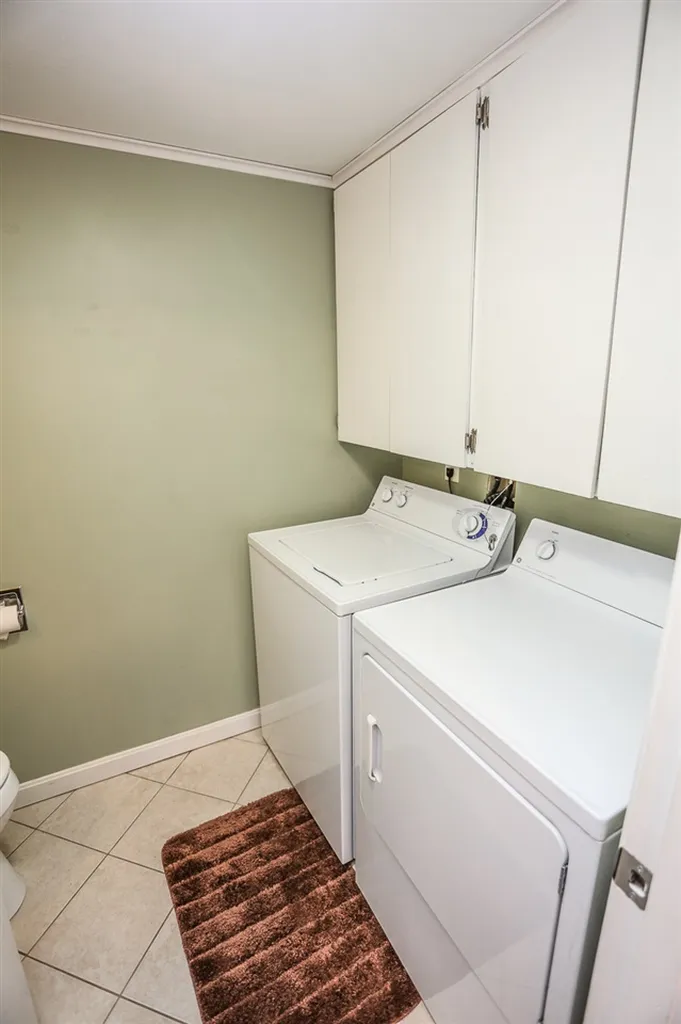 31 Oakridge Drive Londonderry NH 03053