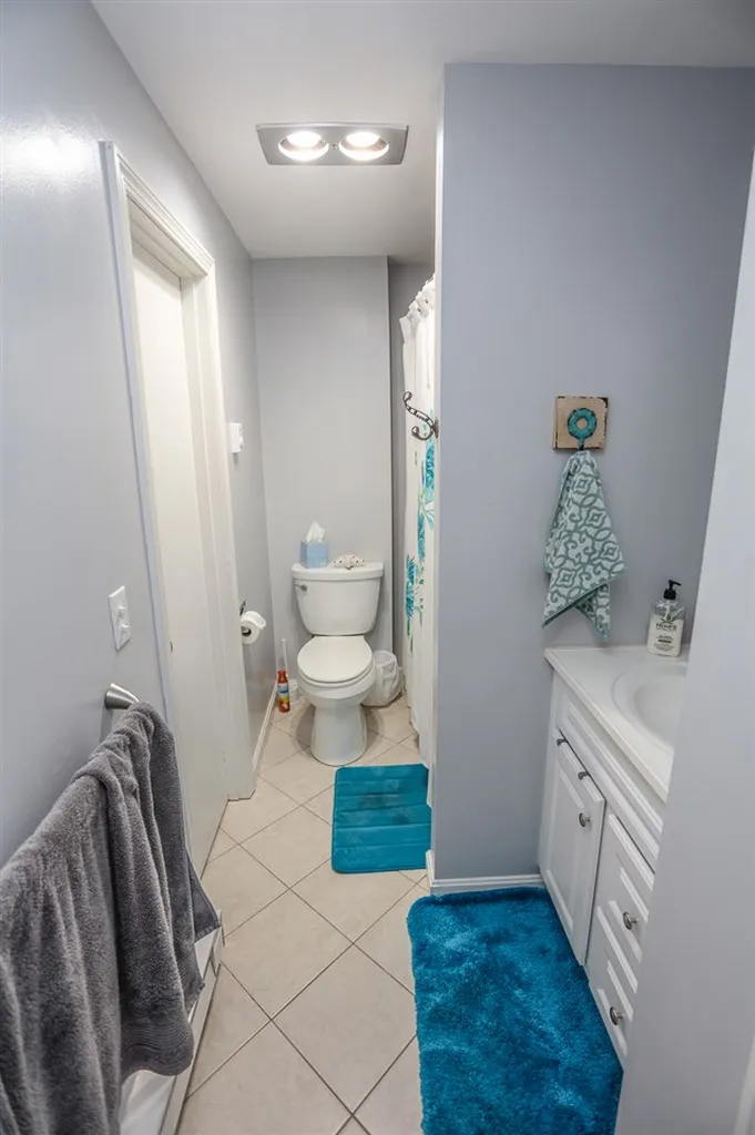 31 Oakridge Drive Londonderry NH 03053