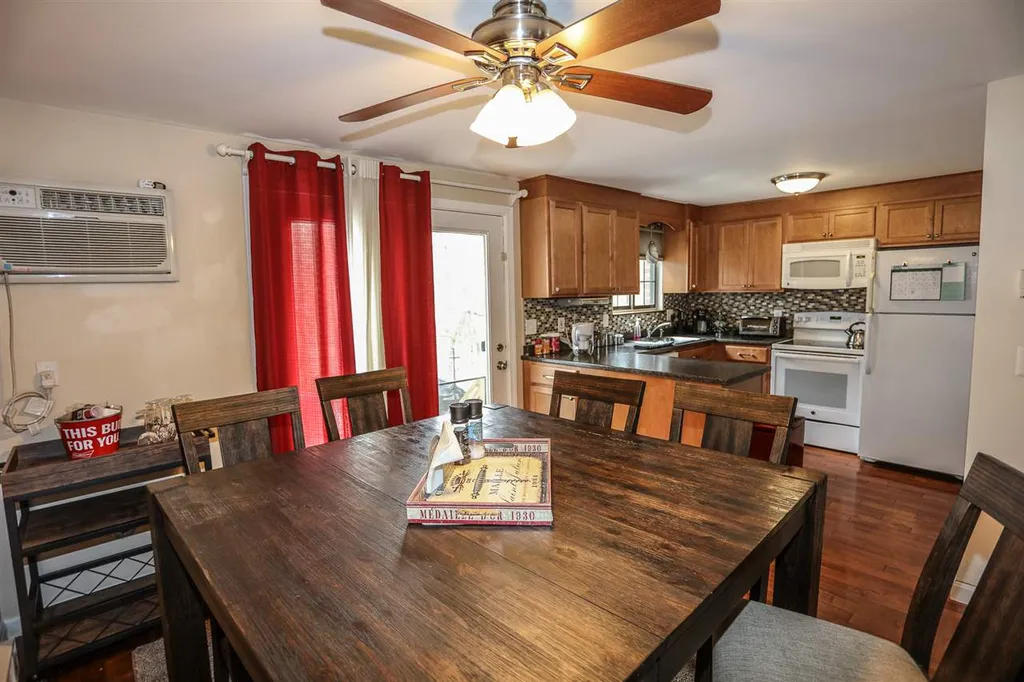 31 Oakridge Drive Londonderry NH 03053