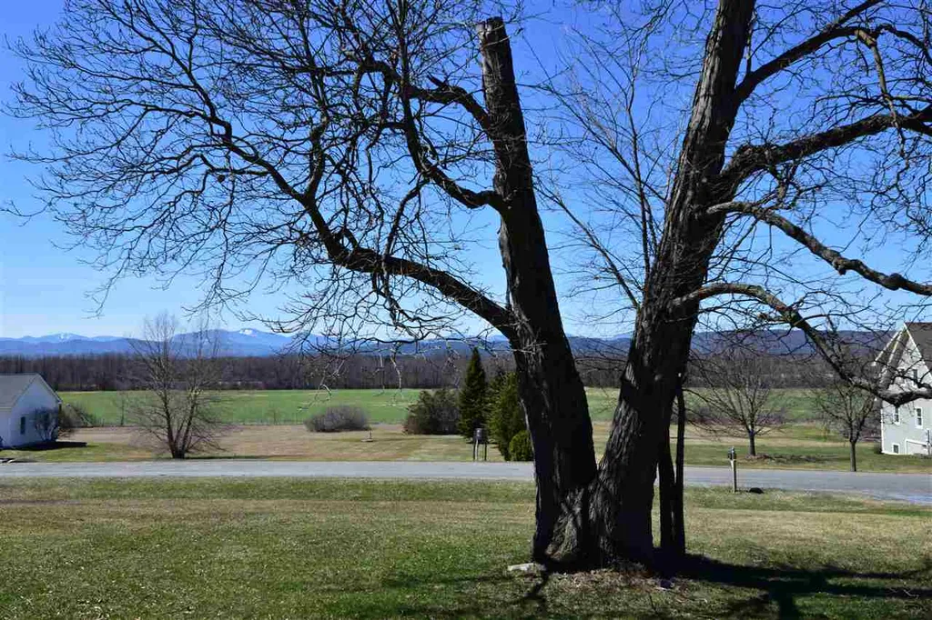 283 Round Barn Road Ferrisburgh VT 05456