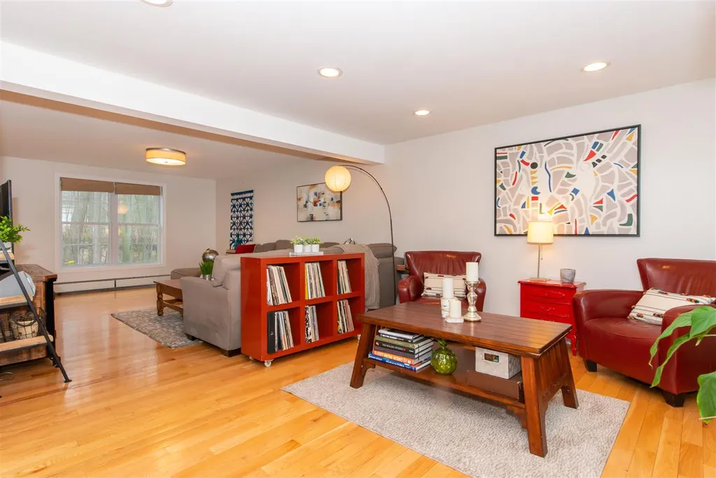 16 Woodland Road Dover NH 03820