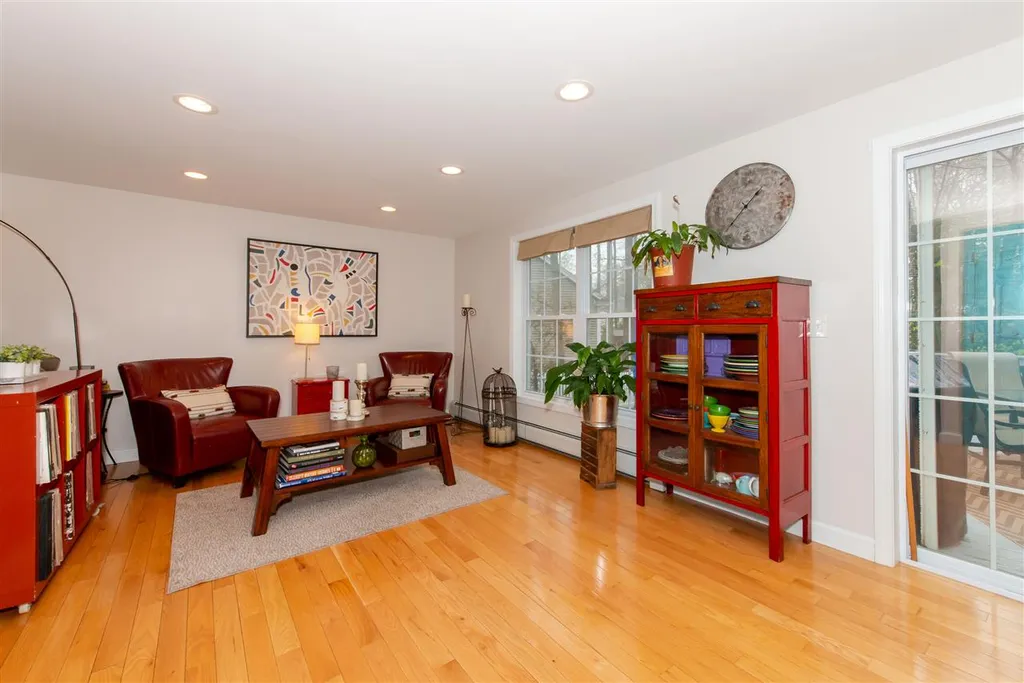 16 Woodland Road Dover NH 03820