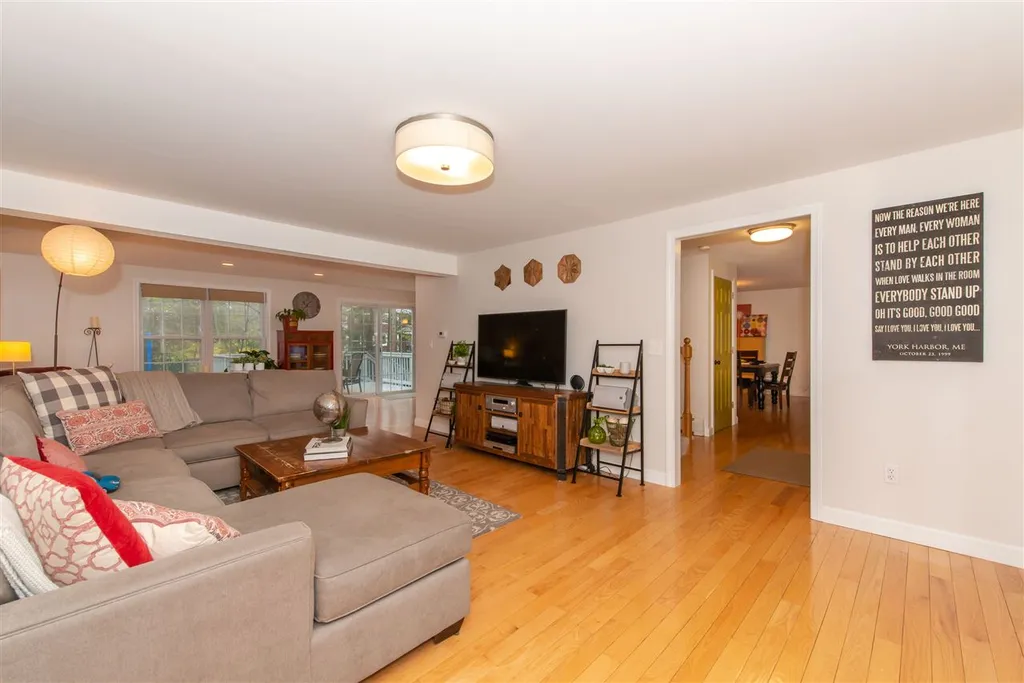 16 Woodland Road Dover NH 03820