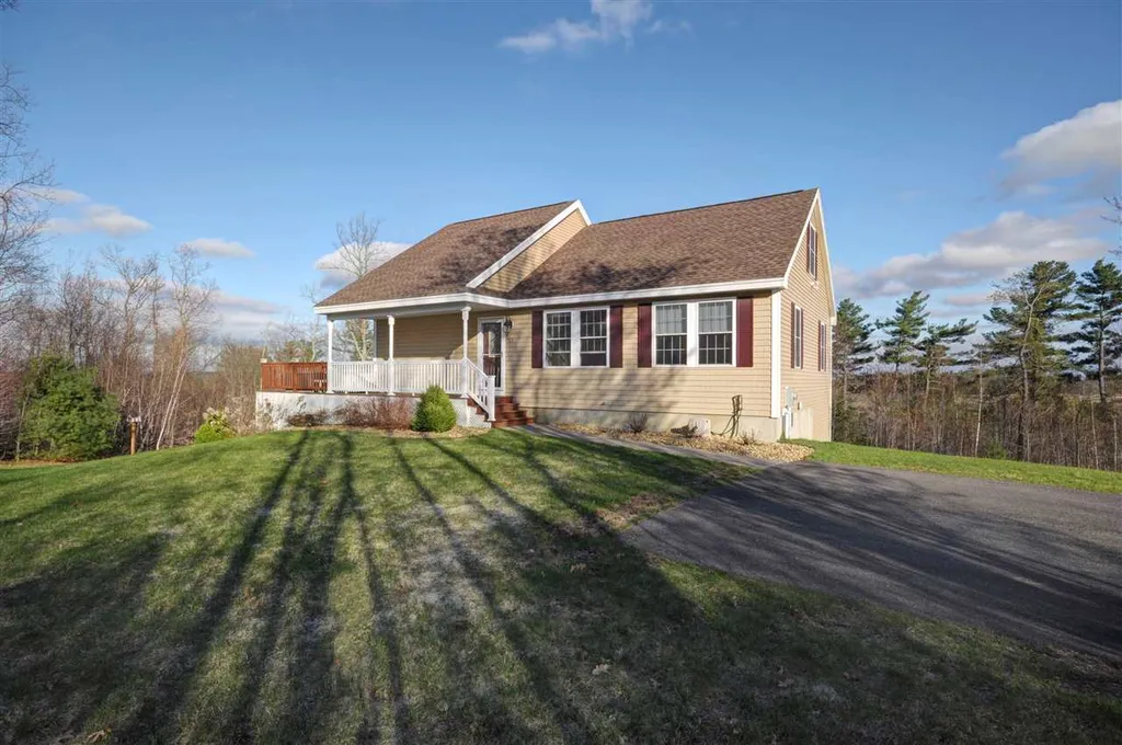 13 Hovey Road Londonderry NH 03053