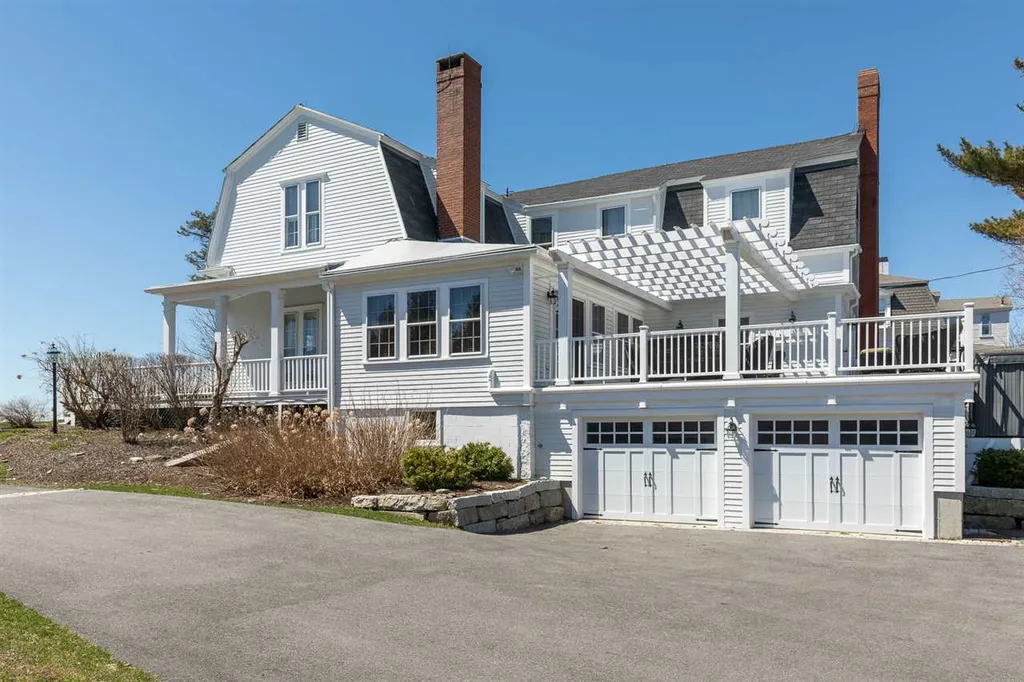 9 Atlantic Avenue North Hampton NH 03862