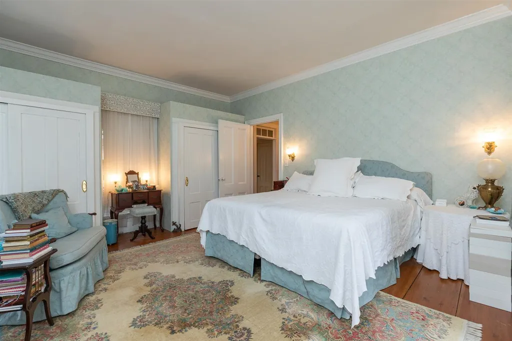 9 Atlantic Avenue North Hampton NH 03862