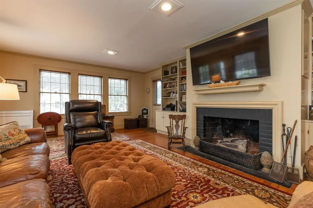 9 Atlantic Avenue North Hampton NH 03862