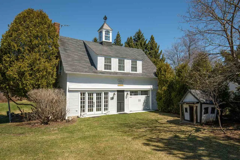 9 Atlantic Avenue North Hampton NH 03862